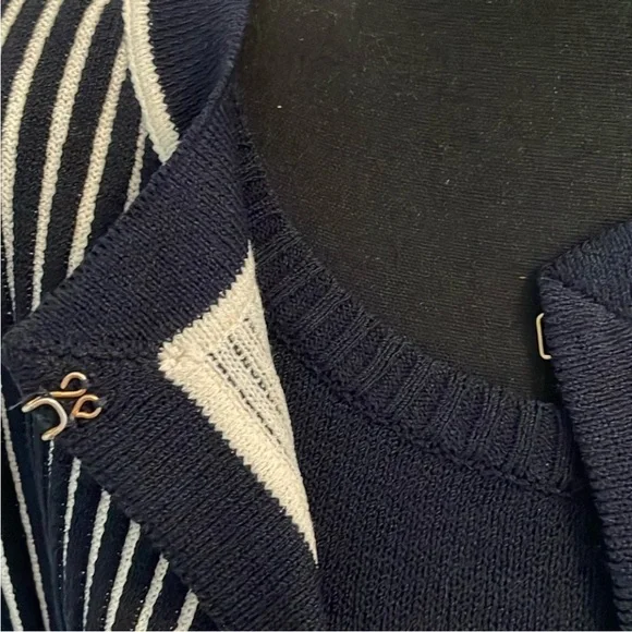 St.John Twin Set Navy/ white Wool Blend Cardigan / Vest size M - Picture 7 of 16